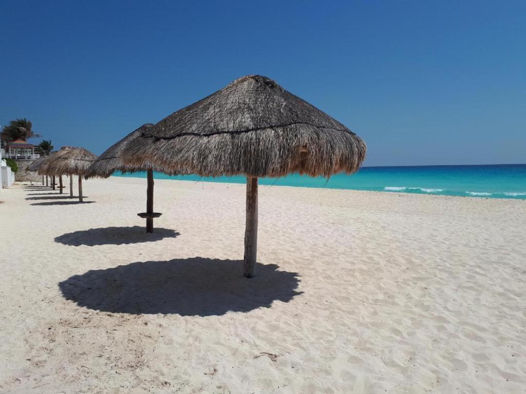 קנקון Departamentos Al Lado Del Mar En Zona Hotelera מראה חיצוני תמונה